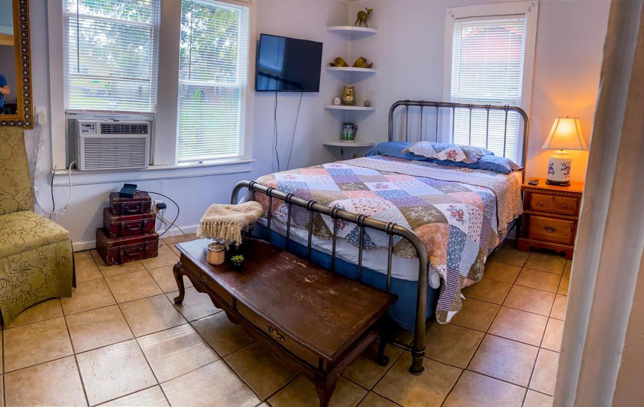 Private Home In Ocala With Fenced Yard, Piano, Central Location, Pets Welcome 外观 照片